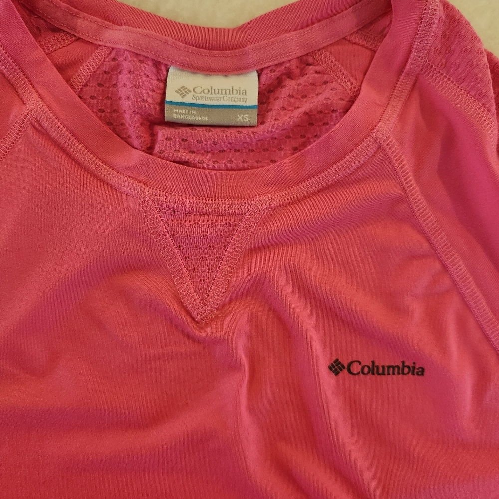 Columbia Pink Long-Sleeve Athletic Performance Tee - Women's Size XS - Picture 4 of 5